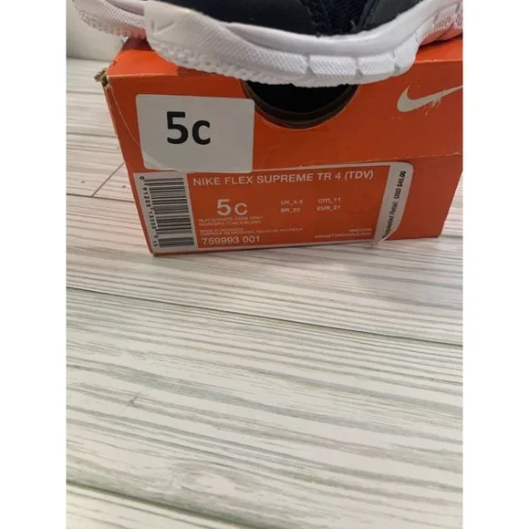 Nike Flex Supreme TR 4 Black Kids Shoe - Picture 13 of 14